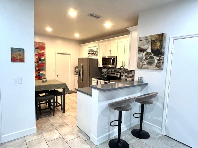 2046 Madeira Drive, Weston, FL 33327
