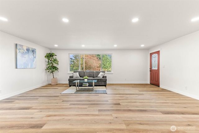 7406 Wetmore Avenue SW, Everett, WA 98203