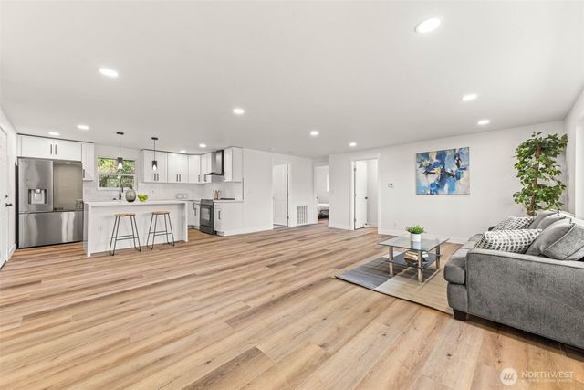 7406 Wetmore Avenue SW, Everett, WA 98203