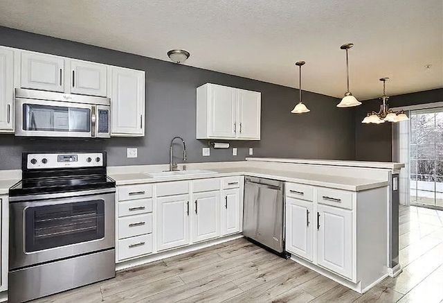 8610 Ep True Parkway 7004, West Des Moines, IA 50266