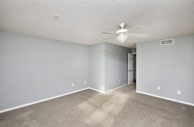 8610 Ep True Parkway 7004, West Des Moines, IA 50266