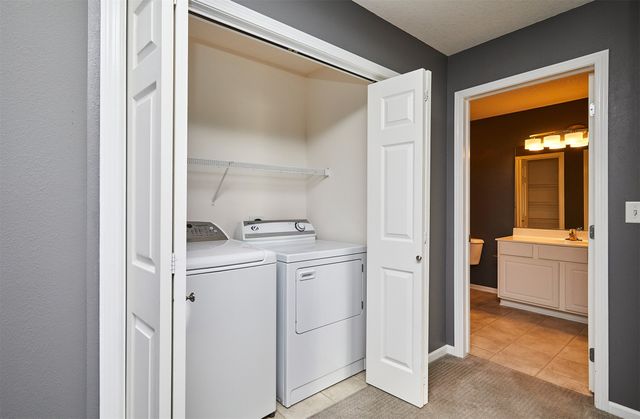8610 Ep True Parkway 7004, West Des Moines, IA 50266