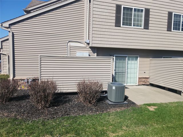 8610 Ep True Parkway 7004, West Des Moines, IA 50266
