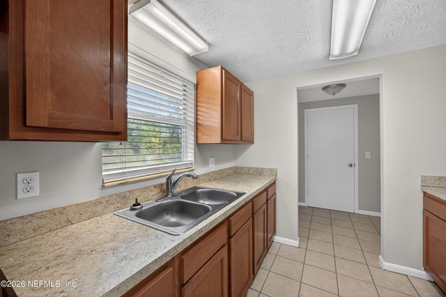 726 PERRYMAN Lane W, Jacksonville, FL 32221