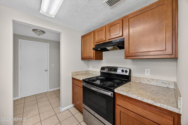 726 PERRYMAN Lane W, Jacksonville, FL 32221