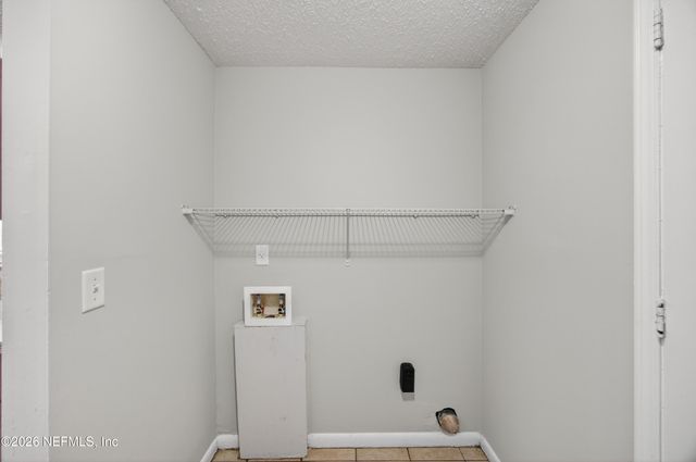 726 PERRYMAN Lane W, Jacksonville, FL 32221