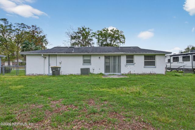 726 PERRYMAN Lane W, Jacksonville, FL 32221