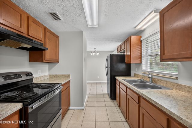 726 PERRYMAN Lane W, Jacksonville, FL 32221