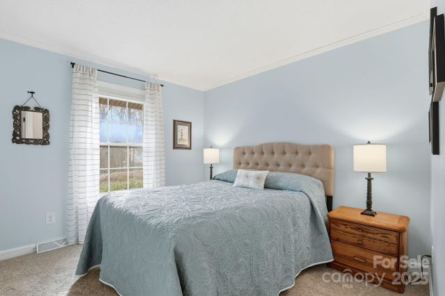 301 Chestnut Lane, Statesville, NC 28625