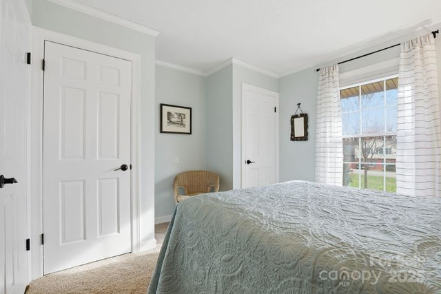 301 Chestnut Lane, Statesville, NC 28625