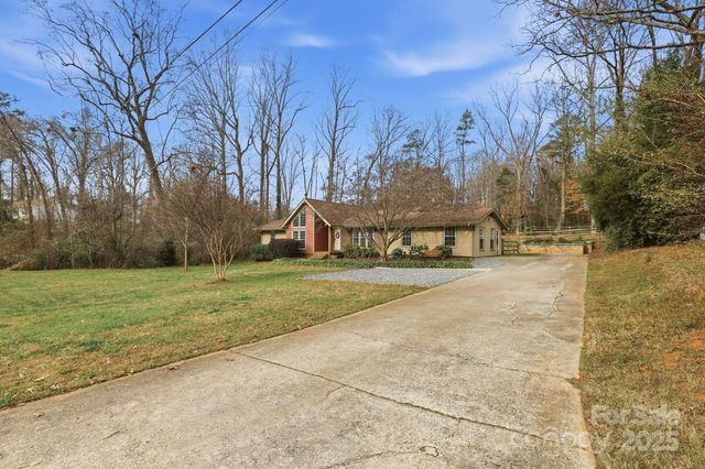 301 Chestnut Lane, Statesville, NC 28625