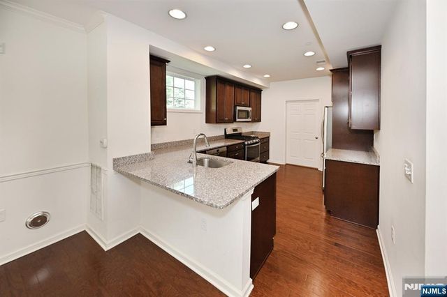 62 Autumn Way 69, Montvale, NJ 07645