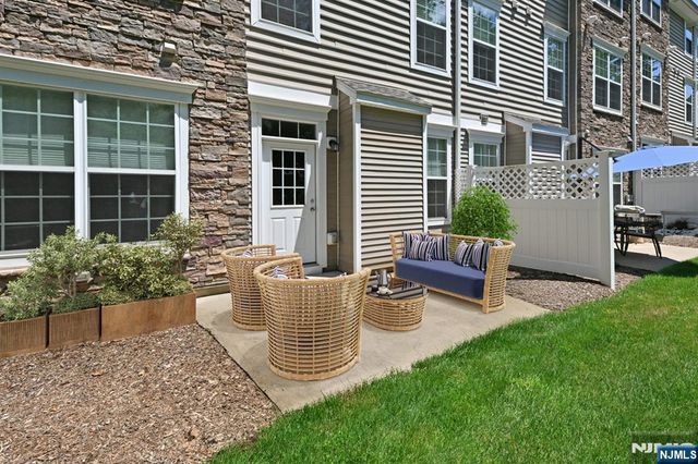 62 Autumn Way 69, Montvale, NJ 07645