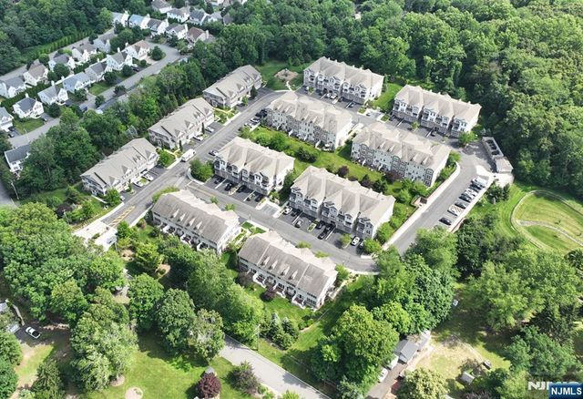 62 Autumn Way 69, Montvale, NJ 07645