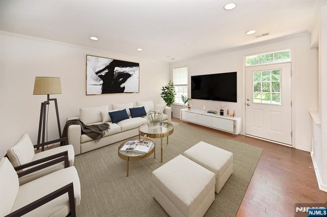 62 Autumn Way 69, Montvale, NJ 07645