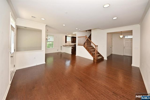 62 Autumn Way 69, Montvale, NJ 07645