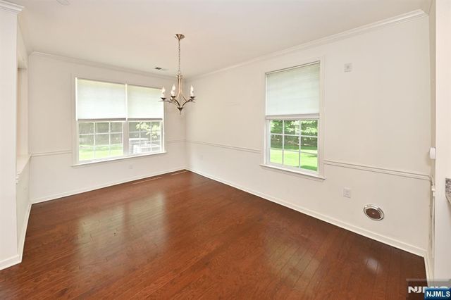 62 Autumn Way 69, Montvale, NJ 07645