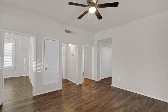 408 Nino Aguilera Street, El Paso, TX 79901