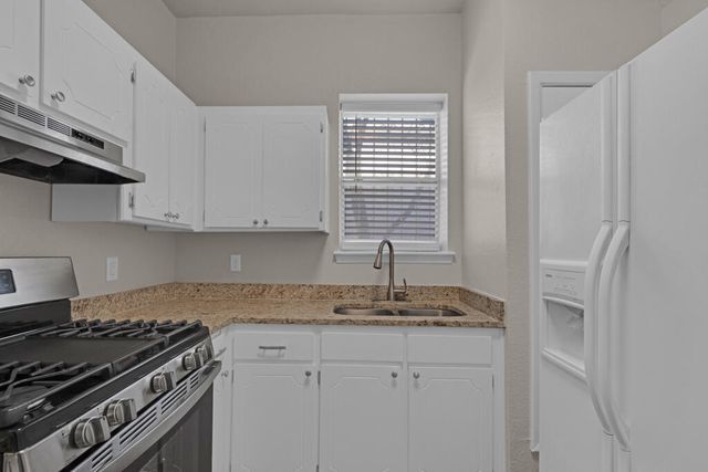 408 Nino Aguilera Street, El Paso, TX 79901