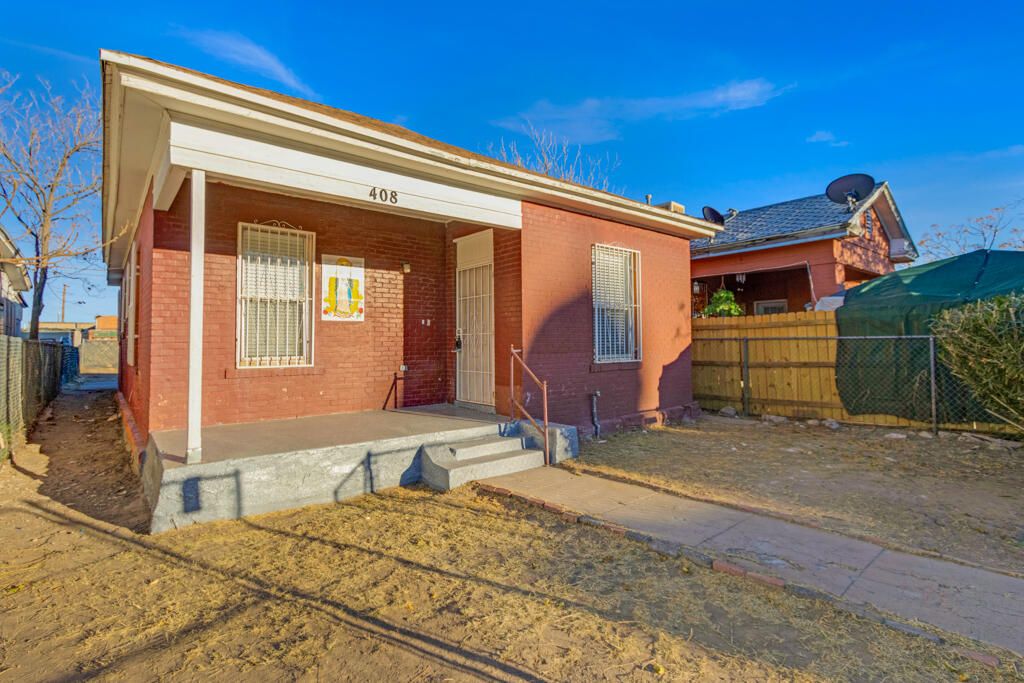 408 Nino Aguilera Street, El Paso, TX 79901