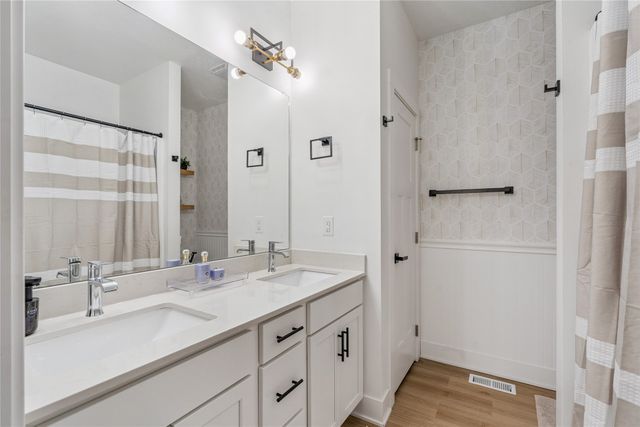 604 NE Pearl Drive, Ankeny, IA 50021