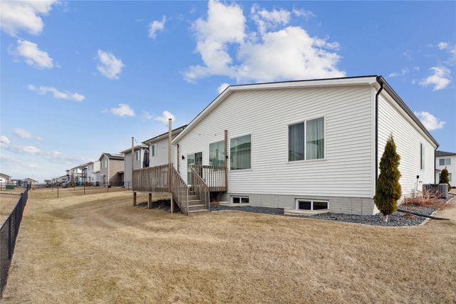 604 NE Pearl Drive, Ankeny, IA 50021