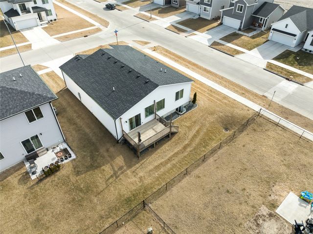 604 NE Pearl Drive, Ankeny, IA 50021