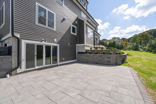 22 Magnolia Road, Natick, MA 01760
