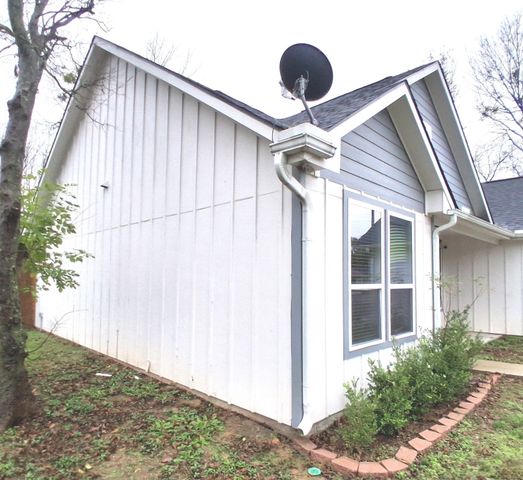 210 Calvert Street, Sulphur Springs, TX 75482