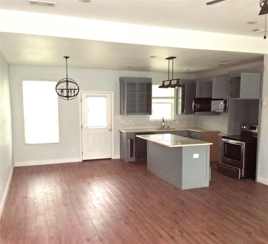 210 Calvert Street, Sulphur Springs, TX 75482