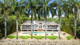 662 APALACHEE CIRCLE NE, St Petersburg, FL 33702