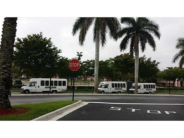 9419 S Belfort Circle Unit 9419, Tamarac, FL 33321