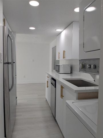 21 SE 11th Avenue Unit 1, Fort Lauderdale, FL 33301