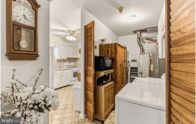 313 DREXEL AVE, Blackwood, NJ 08012