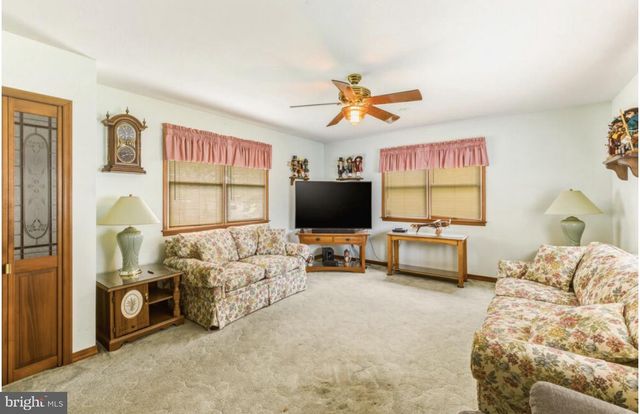 313 DREXEL AVE, Blackwood, NJ 08012
