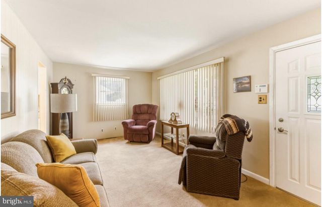 313 DREXEL AVE, Blackwood, NJ 08012