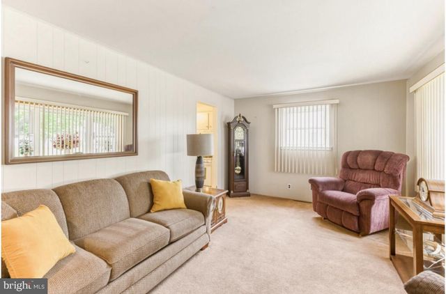 313 DREXEL AVE, Blackwood, NJ 08012