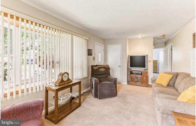 313 DREXEL AVE, Blackwood, NJ 08012