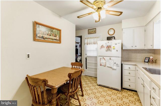 313 DREXEL AVE, Blackwood, NJ 08012