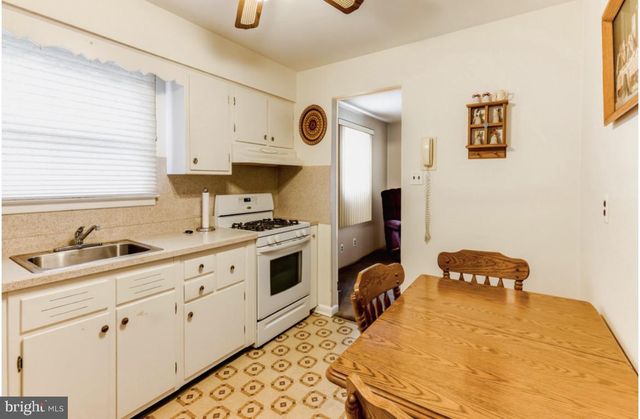 313 DREXEL AVE, Blackwood, NJ 08012