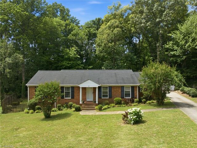 5 Leawood Court, Greensboro, NC 27410