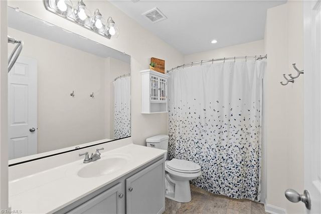 108 Lakepoint Drive, Bermuda Run, NC 27006