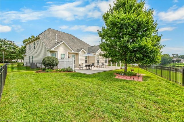 108 Lakepoint Drive, Bermuda Run, NC 27006