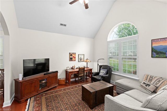 108 Lakepoint Drive, Bermuda Run, NC 27006