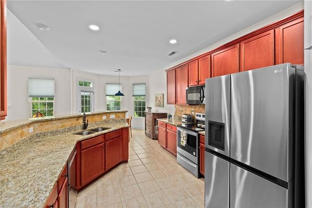 108 Lakepoint Drive, Bermuda Run, NC 27006