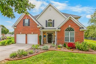 108 Lakepoint Drive, Bermuda Run, NC 27006