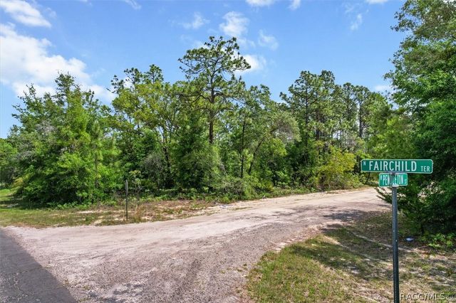 1526 W Pendleton Street, Dunnellon, FL 34434