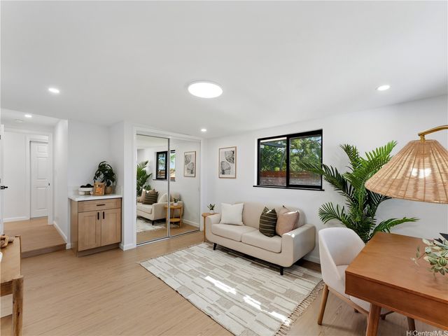 1159 Puu Poni Street, Pearl City, HI 96782