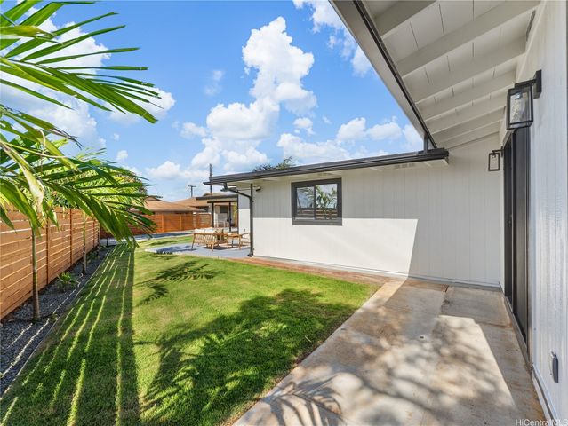 1159 Puu Poni Street, Pearl City, HI 96782