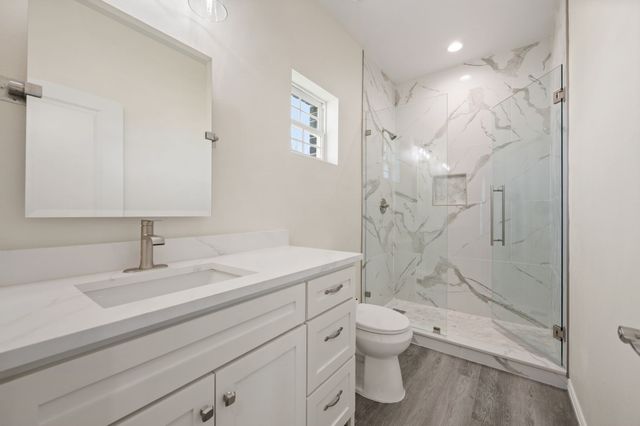 828 Mallard Pointe Drive, Grand Prairie, TX 75104